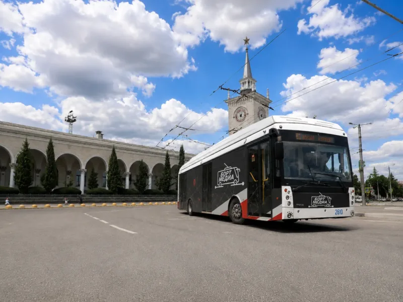 Реклама на транспорте в Крыму